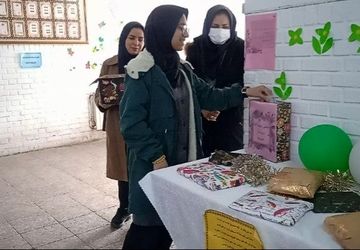 جشن نیکوکاری و کاشت نهال در دبیرستان صدیقه 2 مشهد