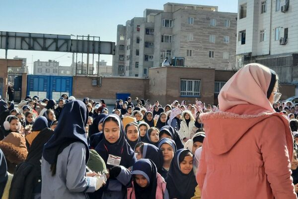 برگزاری مراسم جشن یلدا در مدرسه مهرآیین و مدرسه مریم بهارستان۲