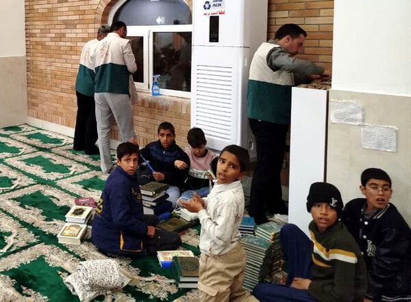 غبار روبی مسجد خاتم النبیین بیرجند به مناسبت فرا رسیدن ماه رمضان 