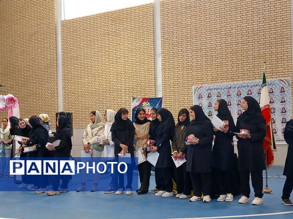 جلسه اولیا و مربیان در دبیرستان بهرام رزمی