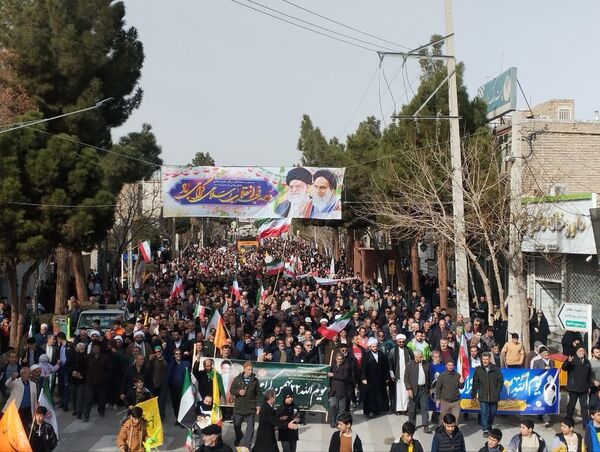 حضور باشکوه مردم جاجرم در جشن چهل و پنجمین فجر انقلاب