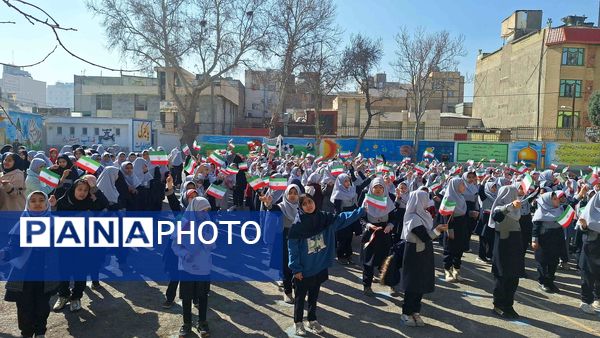 نواخته شدن زنگ انقلاب در دبستان شاهد حاج تقی آقابزرگ ناحیه یک مشهد