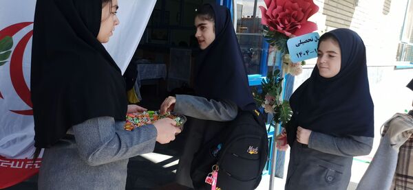 زنگ مهر و مقاومت در مدرسه مردانی آذر ناحیه ۲ تبریز