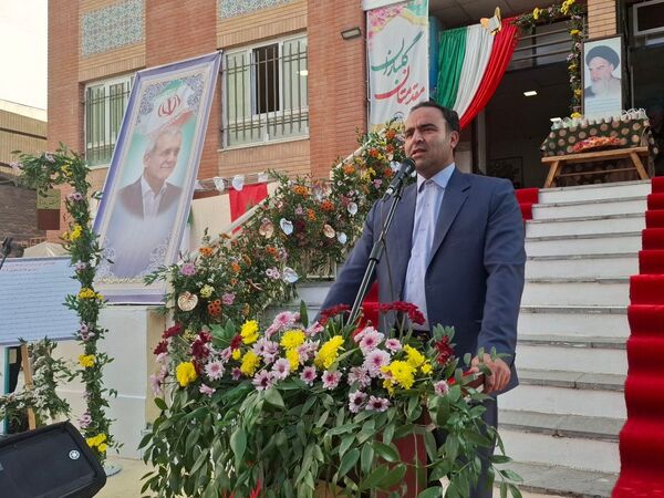 جشن جوانه‌ها ویژه دانش آموزان پایه هفتم در مدرسه حسن‌زاده اصفهانی ناحیه دو