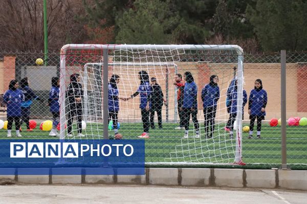 آیین افتتاح زمین چمن مصنوعی هنرستان مهندس موفقیان نظرآباد