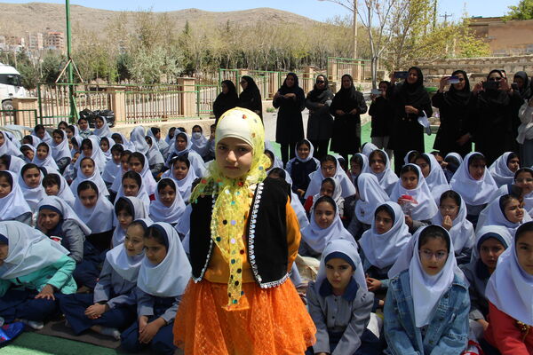 «جشنواره دا» در دبستان غیرانتفاعی امام صادق (ع) 