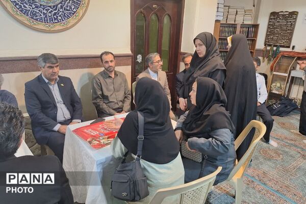 میز خدمت مدیر آموزش و پرورش شهرستان پردیس به مناسبت هفته دولت