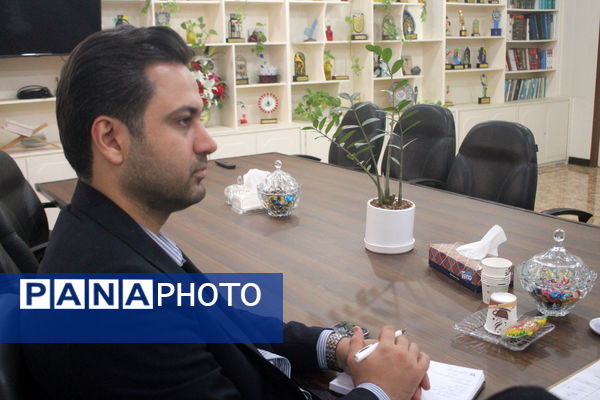 سلسله نشست‌های هفتگی افق تربیت شهرستان کنگان