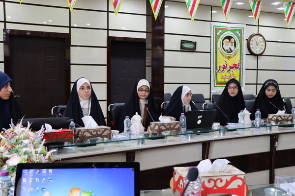 نشست خبرنگاران پانا و فعالان روابط عمومی استان بوشهر با رئیس اداره اطلاع رسانی و روابط عمومی وزارت آموزش و پرورش