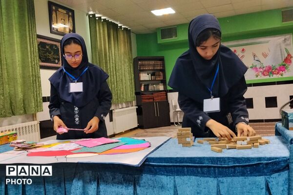 نمایش توانمندی دانش‌آموزان در جشنواره نوجوان خوارزمی