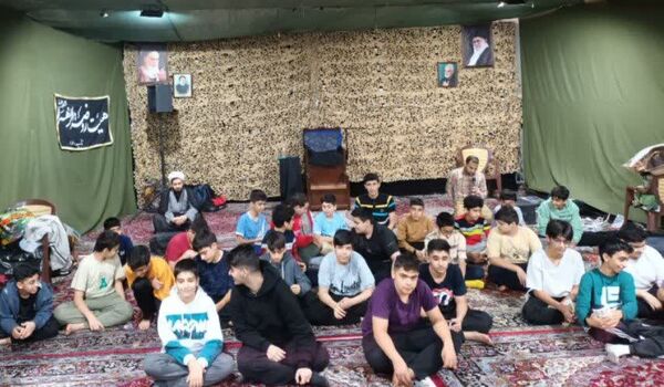 اعتکاف نورانی دانش‌آموزان بهبهان