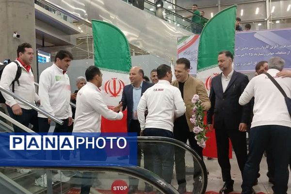 مراسم استقبال از کاروان ورزشی دانش‌آموزی «امید ایران» به میزبانی ناحیه دو شهرری 