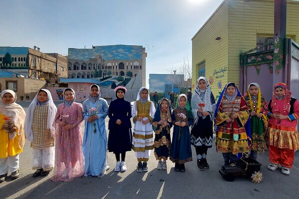 برگزاری جشن احسان و نیکوکاری در دبستان حکیم نظامی کهریزک 