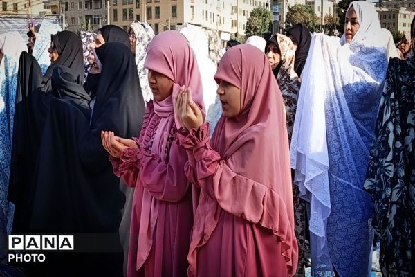 شکوه حضور ملاردی ها در نماز جماعت عید سعید فطر