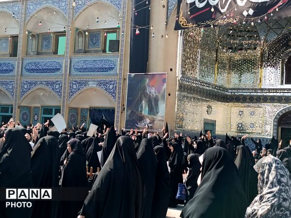 خروشِ بصیرت در صحن امامزاده جعفر (ع)؛ تالار قرآن پیشوا گنجایش دریای سوگواران مقتدا را نداشت