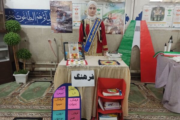 شکوفایی خلاقیت و آرمان‌ها در «مدرسه انقلاب» دبیرستان عفاف شهرقدس
