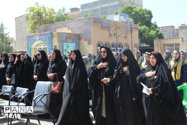 زنگ سپاس معلم در فاروج به صدا در آمد 