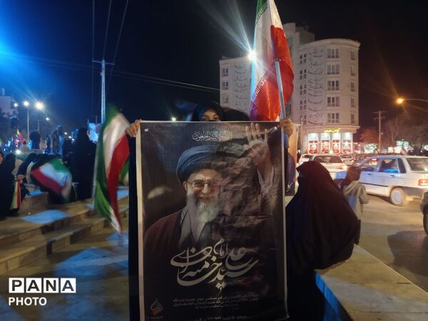 تجمع مردم بصیر نیشابور در شب هفتم شهادت رهبر انقلاب