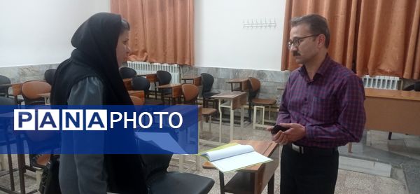 جلسه دیدار چهره به چهره والدین با دبیران در کاشمر