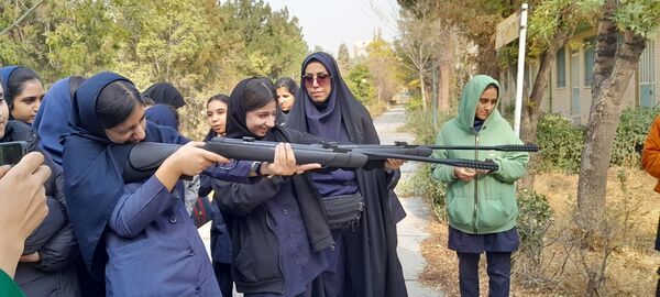 برگزاری اردوی «طرح تمشک» دختران البرز 