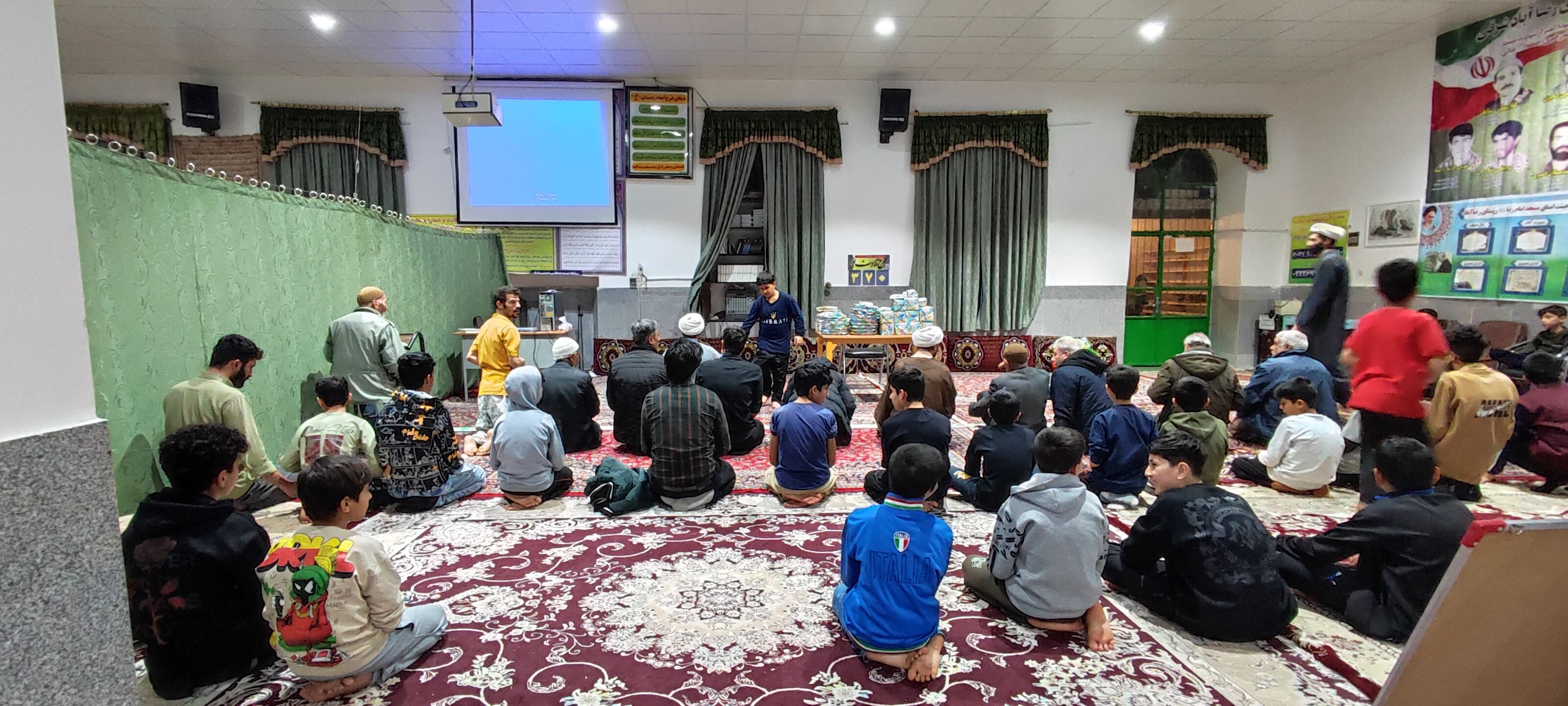 حضور ۷٠ دانش‌آموز  معتکف در مسجد امام رضا(ع)، رضا آباد شرقی شیروان