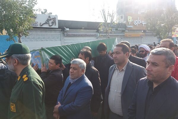 تشییع پیکر شهید مدافع حرم رضا مرادی در باقرشهر 