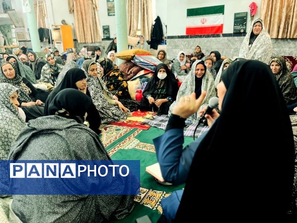 مراسم اعتکاف مادر دختری در مسجد صاحب الزمان آشخانه