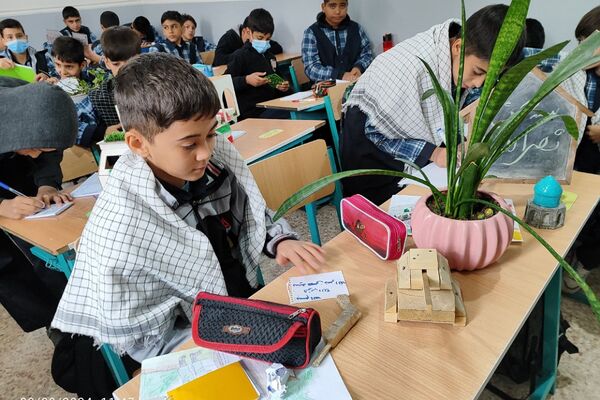 اعتراض و اندوه دانش‌آموزان رودهن از شهادت سیدحسن نصرالله