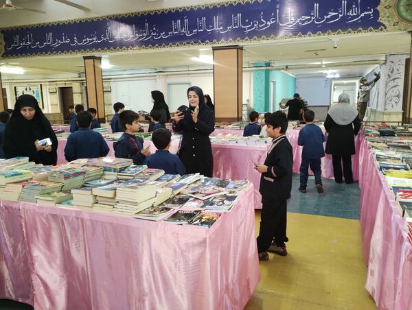 نمایشگاه کتاب کانون مهدیه همدان