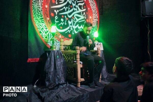 سوگواری شب‌های محرم در مسجد باقرآباد شیراز