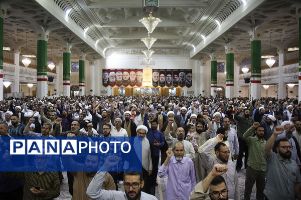 اجتماع بزرگ «فداییان ولایت، مدافعان وطن» در قم