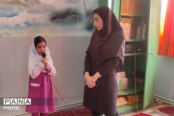 شروع سال تحصیلی با یاد شهیدان، دبستان فرزانگان شهرستان رباط‌کریم