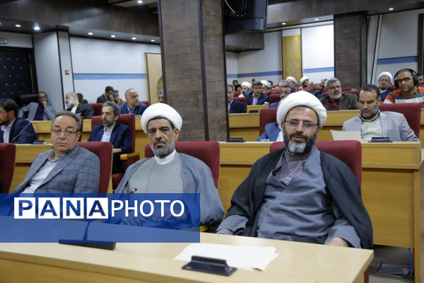 جلسه شورای اداری استان قم با حضور رئیس جمهوری