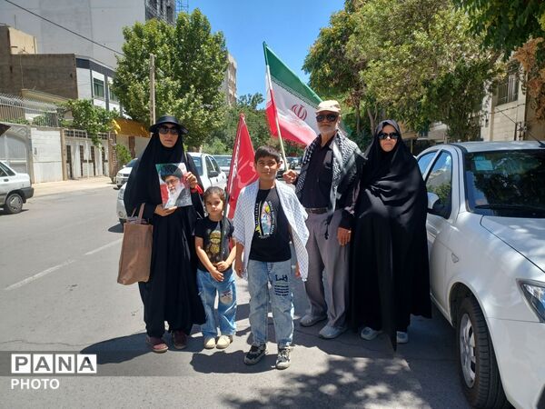 حال و هوای مشهد ساعاتی پیش از تشییع پیکر رهبر شهید انقلاب