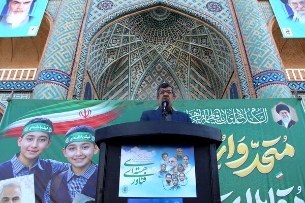 راهپیمایی ۱۳ آبان روز غلبه بر استکبار جهانی دانش‌آموزان شهر یزد