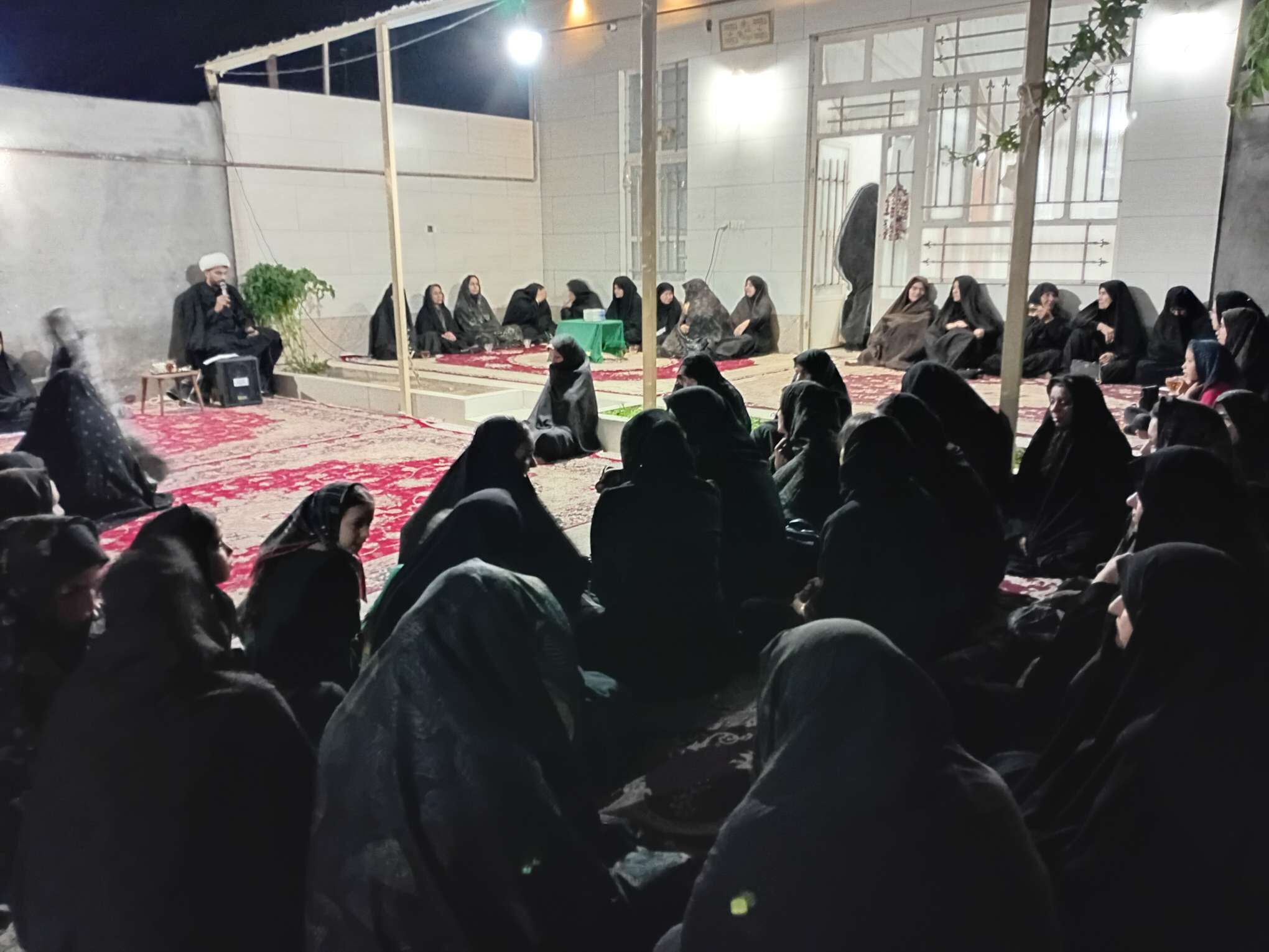 عزاداری بانوان روستای نقاب در ایام محرم