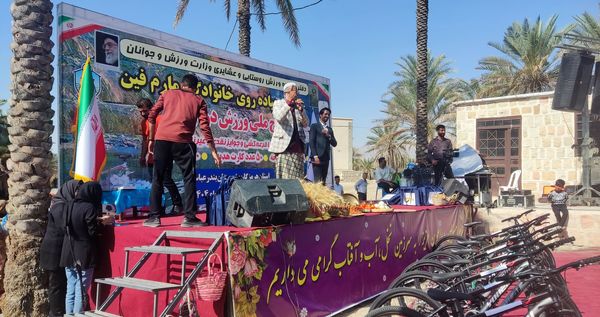 برگزاری همایش پیاده‌روی خانوادگی در مارم