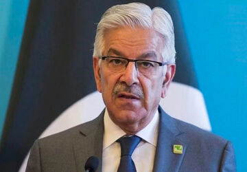 وزیر دفاع پاکستان: اسلام آباد برای تنش زدایی بین تهران و واشنگتن نقش‌آفرینی می‌کند