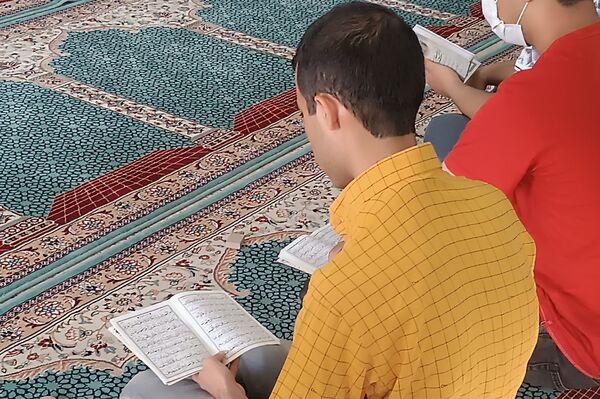  زیارت عاشورا در دهه کرامت در دبیرستان شاهد ابوذر غفاری نیشابور 