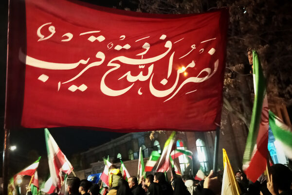 مراسم چهلمین روز شهادت دانش‌آموزان میناب