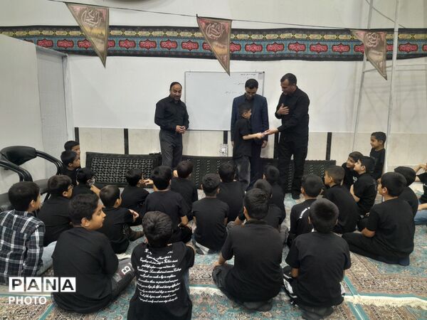 مراسم دهه اول ماه محرم به میزبانی هیئت دانش آموزی قاسم بن الحسن (ع)