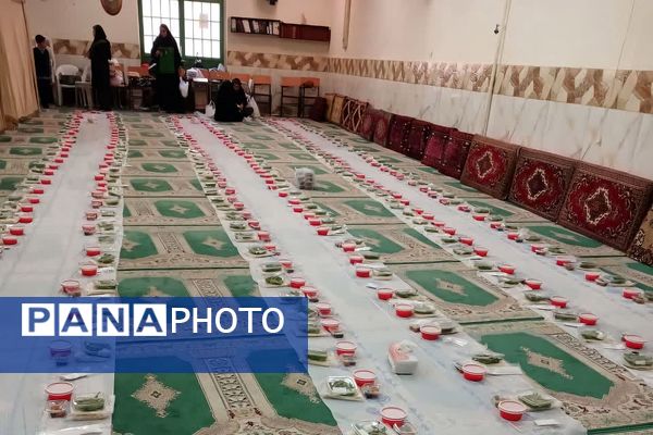 سفره افطار در دبستان شاهد بهنام محمدی ناحیه 2 کرج 