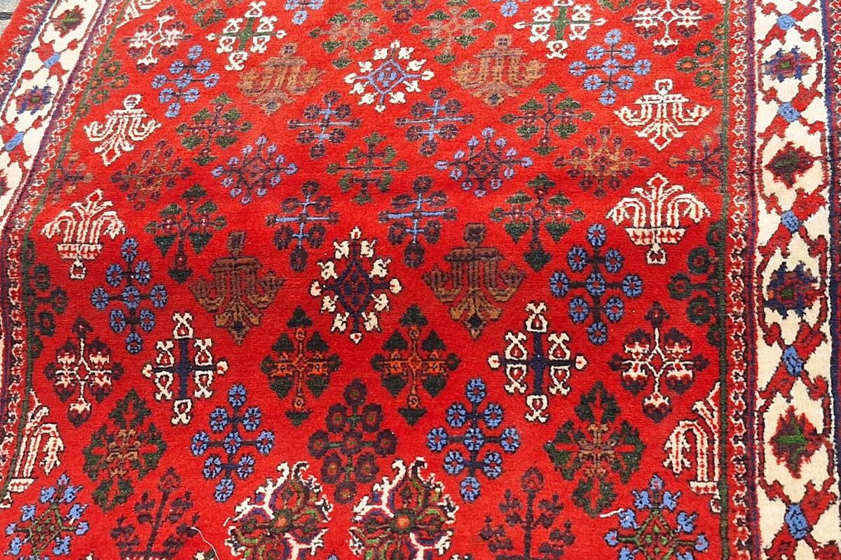 برخی کشورها با استخدام بافندگان ایرانی به رقیب ایران بدل شده‌اند