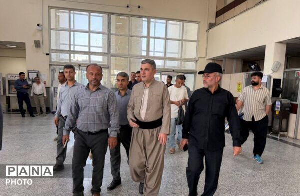 بازدید فرماندار مریوان از مواکب مستقر در پایانه مرزی باشماق