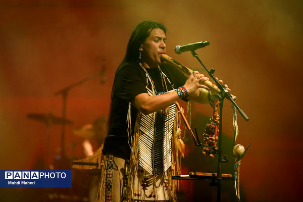 کنسرت لئو روخاس «پسر خورشید»