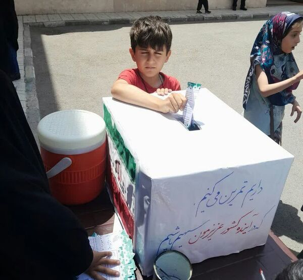 حضور نوجوانان قمی در انتخابات ریاست جمهوری -2