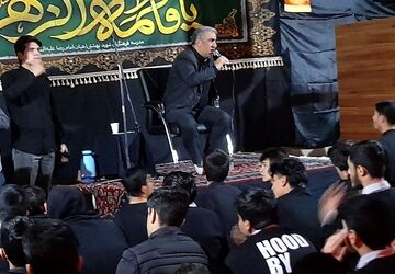 مراسم عزاداری شهادت حضرت زهرا(س) در دبیرستان فرهنگیان شهید بهشتی ناحیه دو شهرری 