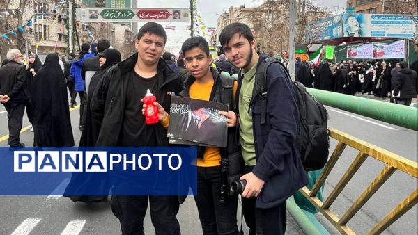 راهپیمایى ٢٢ بهمن در چهل و هفتمین سالگرد پیروزى انقلاب اسلامى