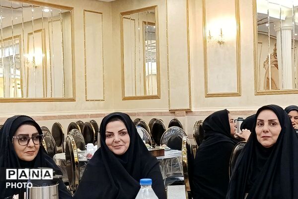 جلسه هم‌اندیشی مدیران مدارس ابتدایی ورامین 