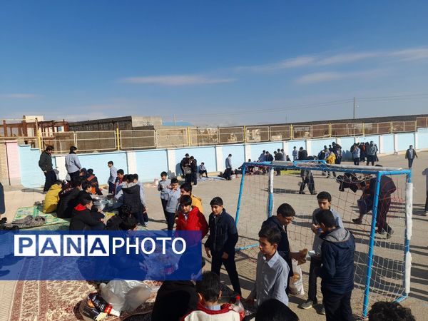 بازارچه کسب و کار مدرسه: فرصتی برای یادگیری و خلاقیت